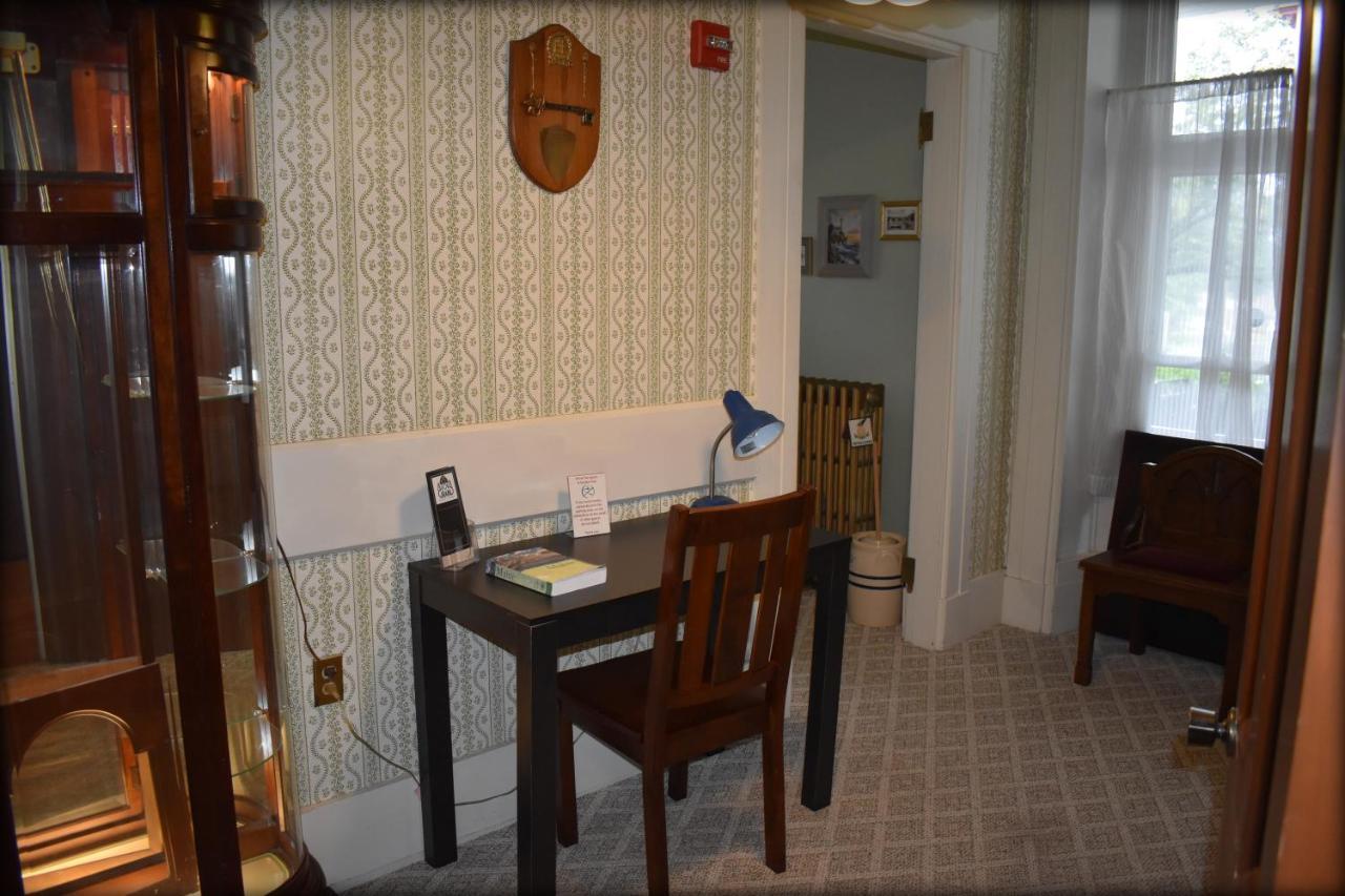 Inn At The Agora Луистън Екстериор снимка