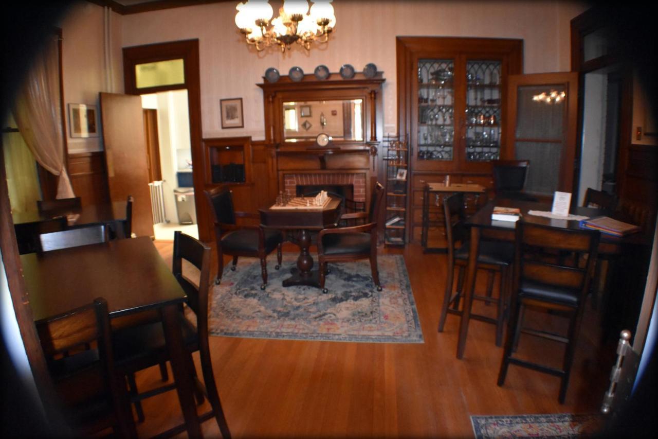 Inn At The Agora Луистън Екстериор снимка