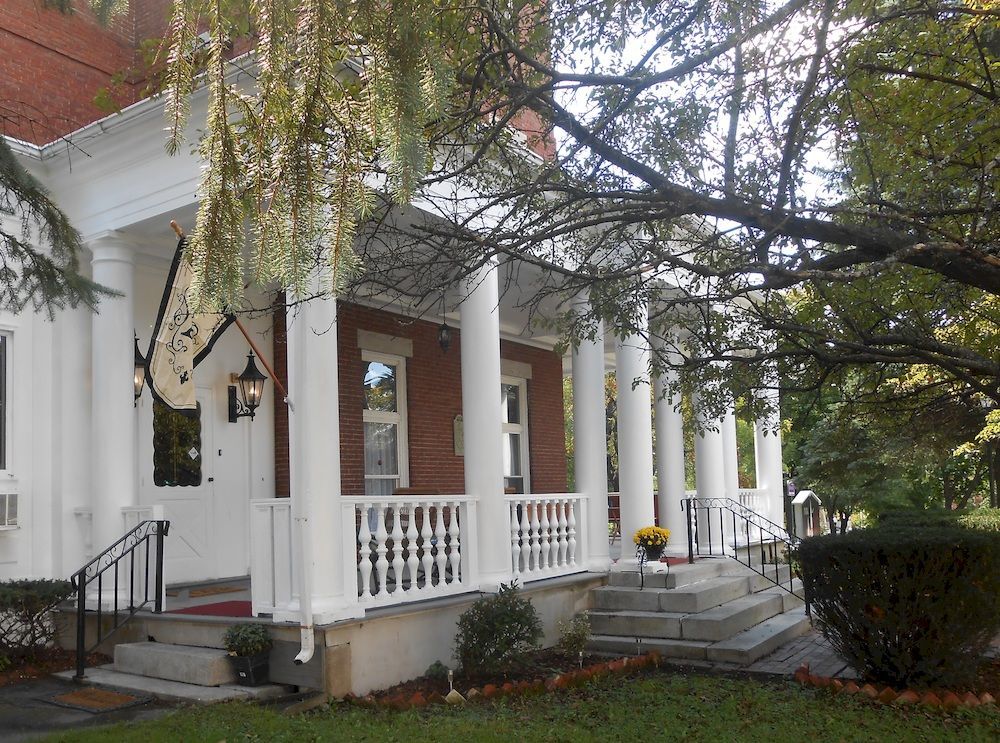 Inn At The Agora Луистън Екстериор снимка